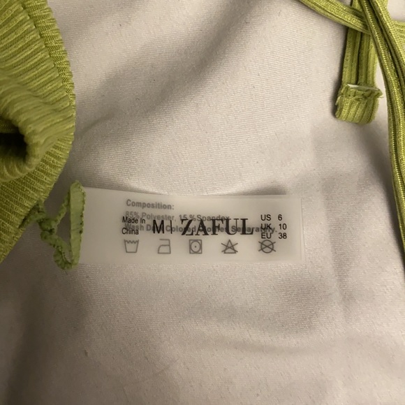 Full set Bikini - Picture 4 of 4